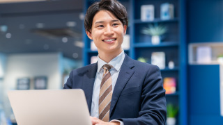 新卒で飛び込むAI・IT業界 最先端を切り拓くキャリアの始め方