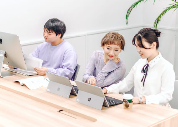 文系 理系問わず、ゼロから安心して学べるカリキュラムを採用。AIに対する考え方から習得