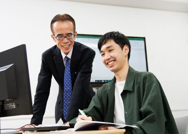 ビジネス総合校だから学べる「ビジネススキル」の強み