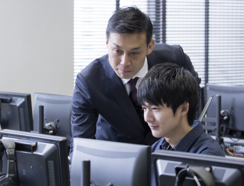 ビジネス専門学校でAI・ITを学ぶ意義