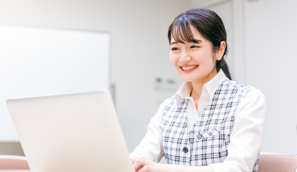 事務職が人気の理由と、そこで輝くために必要なこと